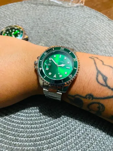 Relógio Masculino - Verde e Prata - Casual e Elegante - NOVO