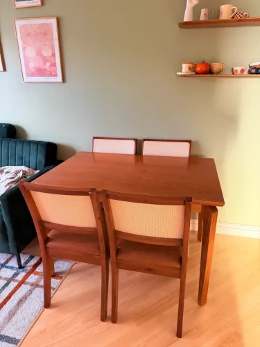 Mesa de jantar + 4 cadeiras