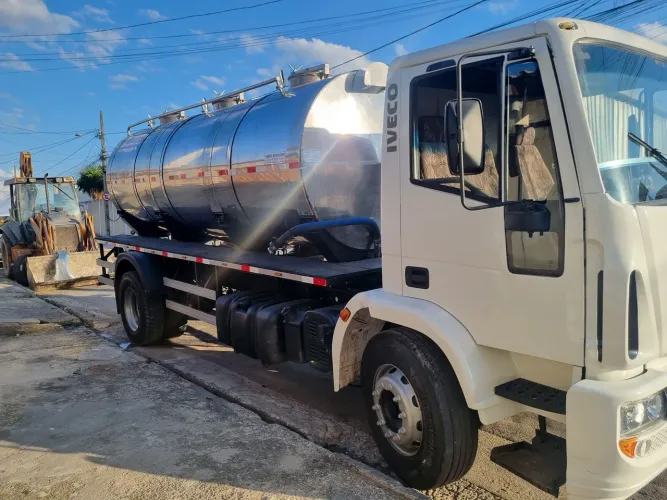 Caminhao Iveco Tector 170E22 2013 Tanque  