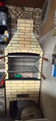 Vendo uma Churrasqueira
