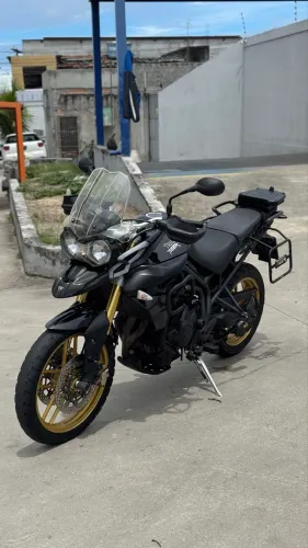 TRIUMPH TIGER 800