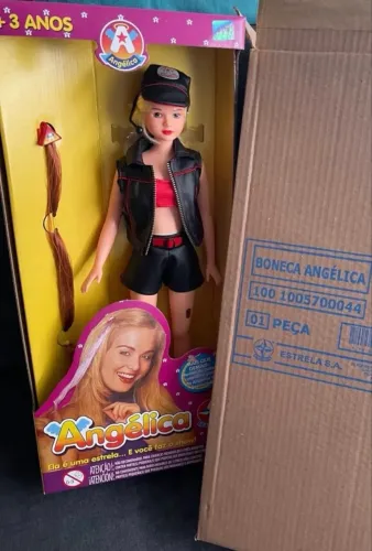 Boneca da Angélica estrela 