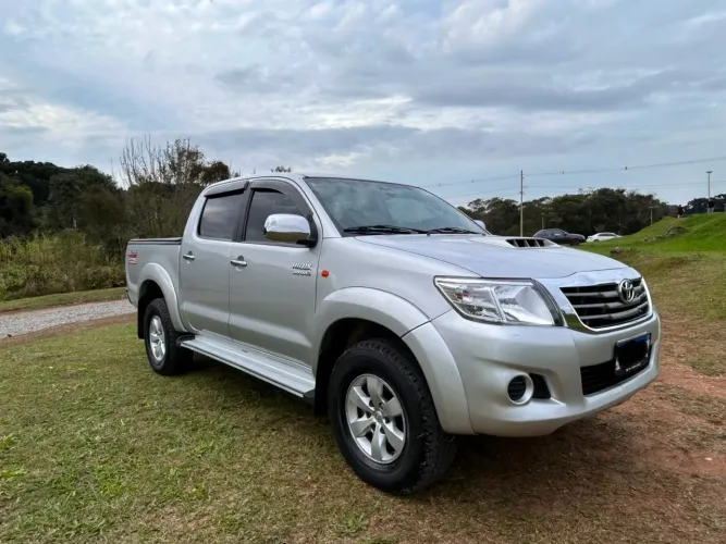 Toyota Hilux CD D4-d 4X4 3.0 TDI Dies. Mec. 2014
