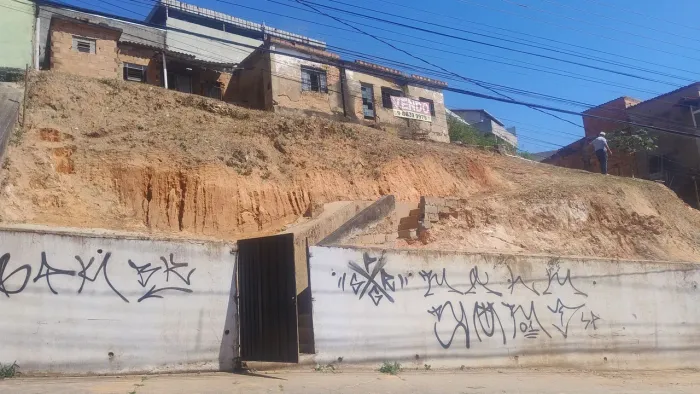 Vende-se lote no bairro ipê 