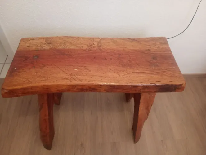 Mesinha rústica maciça 