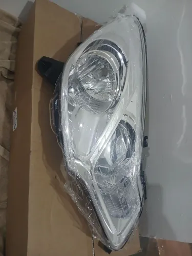 Farol Citroën C3 2013