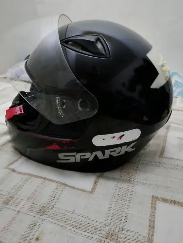Capacete ? Spark fechado