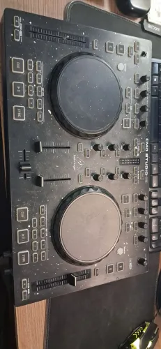 Controladora dj behringer studio 4a (com defeito)