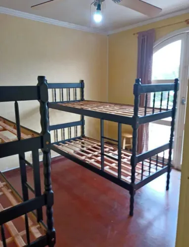 - Vendo "BELICHE MADEIRA MACIÇA COMBARA -NOVOS