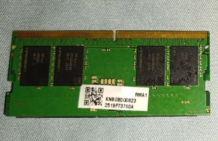 Memória RAM 8GB DDR5 4800MHz SK Hynix - Retirada de Acer Predator Helios 16