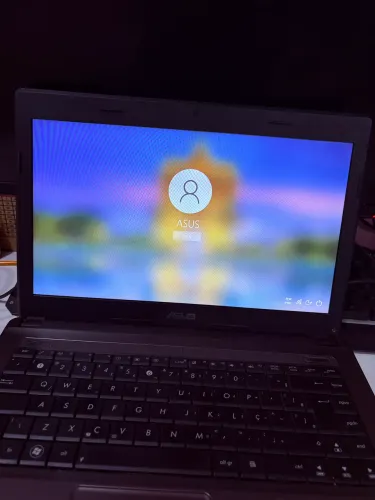 Notebook Asus 14 Core i3 4GB RAM SSD 110GB