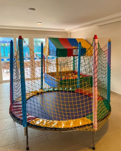 Locação Cama elástica e piscina de bolinhas