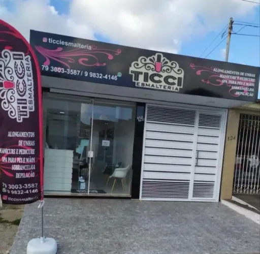 Contrata-se Nail designer 