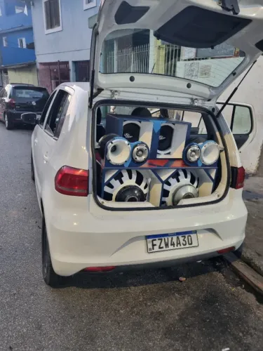 Som automotivo