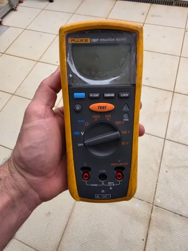 Megometro FLUKE 1507