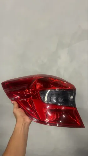 Lanterna Traseira Ford KA
