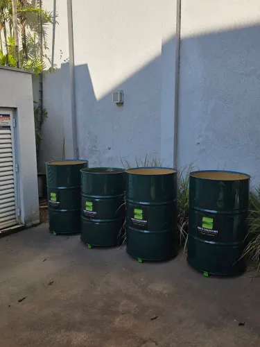 Retirada de entulho em tambores de 200 litros - Goiânia/Ap. de Goiânia