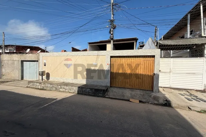 CASADE 1° ANDAR COM 3 QUARTOS NA MASSAGUEIRA - EXCELENTE OPORTUNIDADE