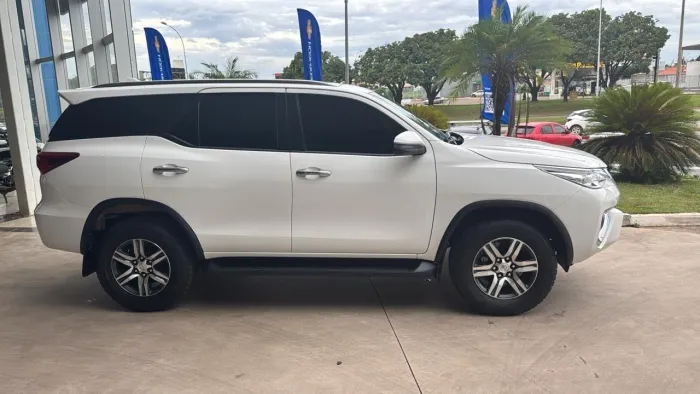 Toyota Hilux SW4 SRV 4X2 2.7 Flex 16V Aut. 2019