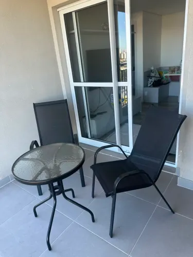 Conjunto de Mesa com 2 cadeiras