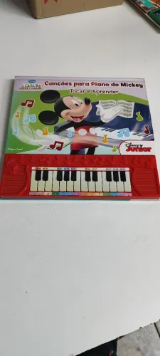 Livro Musical Piano Do Mickey - A Casa Do Mickey Mouse Tocar E Aprender