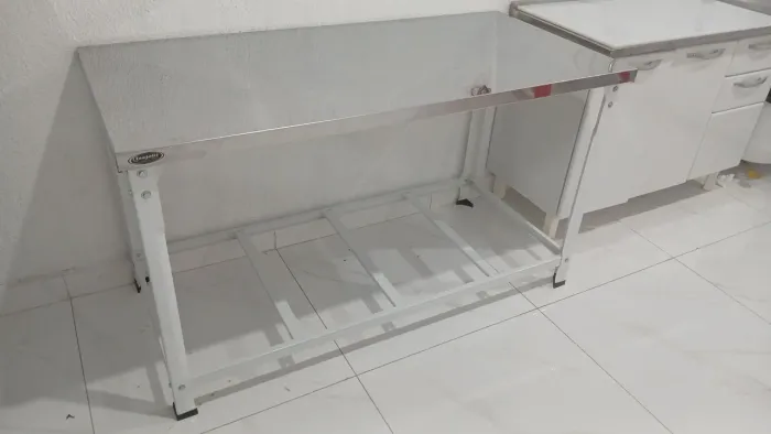 Mesa de inox e pe de inox 150x70