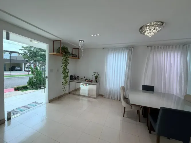 .Luxo e Conforto no Villa Firenze: 204m² de Área Construída e Espaço Gourmet