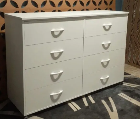 Cômoda em mdf 8 gavetas 