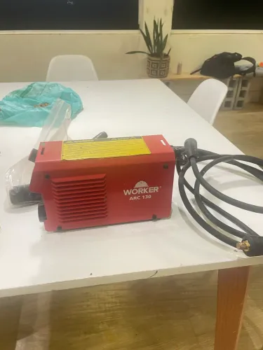 Inversora de solda Arc 130a Worker R$ 420