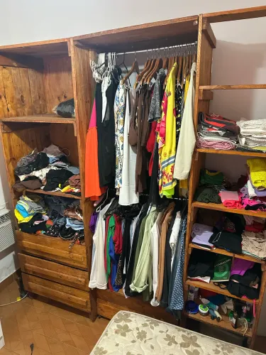 Guarda roupa de paletes