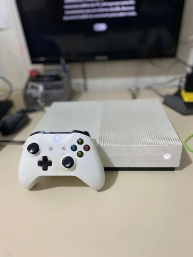 XBOX ONE S(780GB) + FIFA 2025