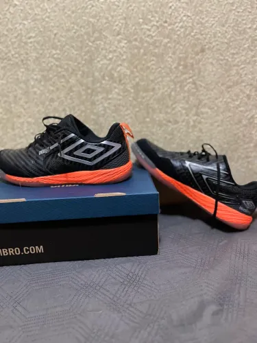 Umbro Pro 5 Bump TAM 40