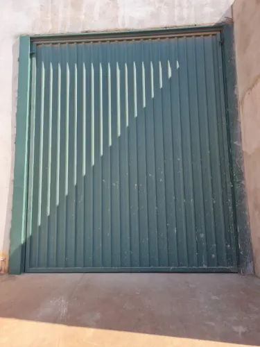 Portão basculante metálico grande 4,50 x 4,25 para garagem ou barracão