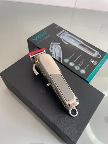 MÁQUINA DE CORTE VGR PROFISSIONAL 