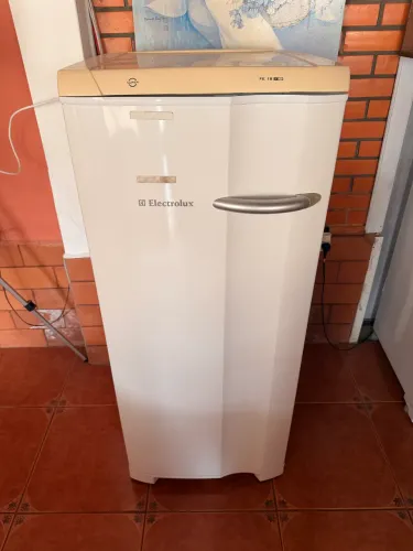 Freezer Vertical Eletrolux