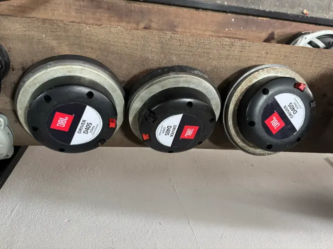 Peças de som automotivo 3