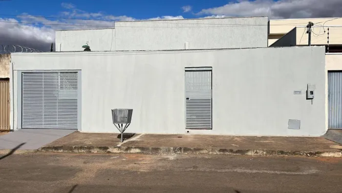 Casa com 5 dormitórios para alugar, 200 m² por R$ 2.600,00/mês - Setor Summerville - Anápo