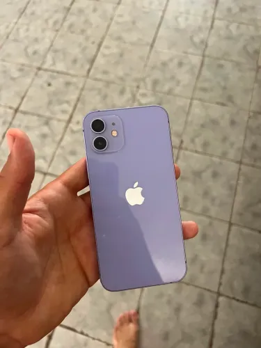 IPHONE 12 + carregador + capas