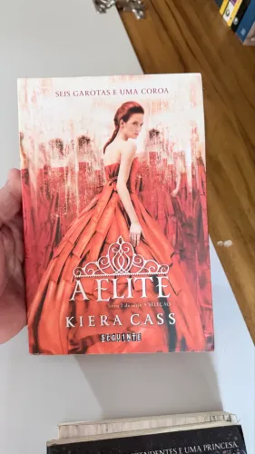 Livros Kiera Cass
