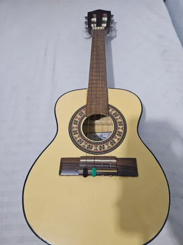 Cavaquinho Tonante Modelo 404 (2003)