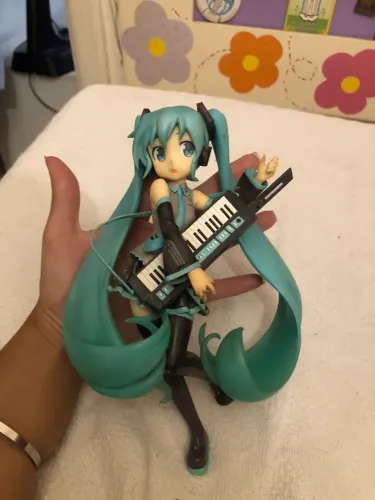 HATSUNE MIKU