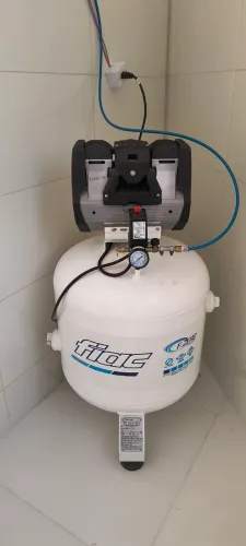 Compressor odontológico isento de óleo 100l FIAC