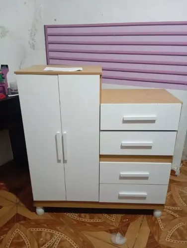 Cômoda Roupeiro Infantil Organizadora 4 Gavetas Porta Guarda-Roupas Bebê quarto multifunci