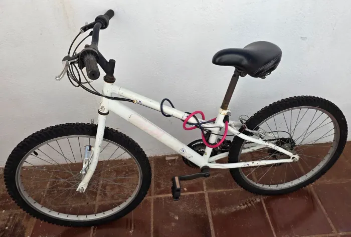 Bicicleta aro 24 ? R$ 250