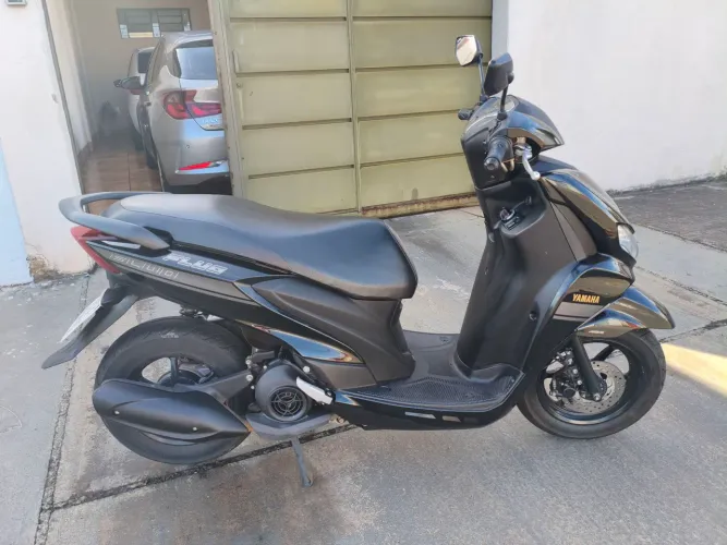 YAMAHA FLUO ABS 125