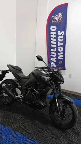 YAMAHA MT- 03 2023. C/ apenas 5.700 km