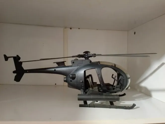 Comandos em Ação Helicóptero Peacekeepers escala 3,75