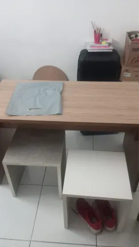 Mesa com cadeiras