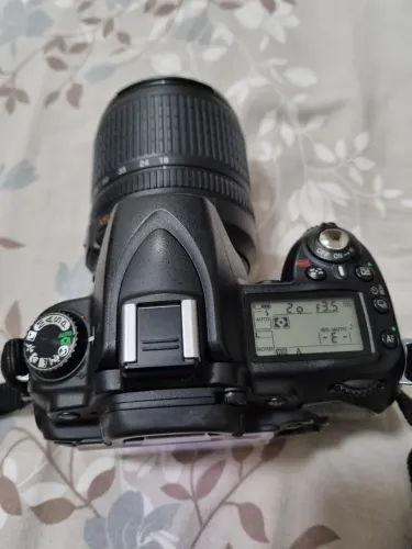 NIKON D90