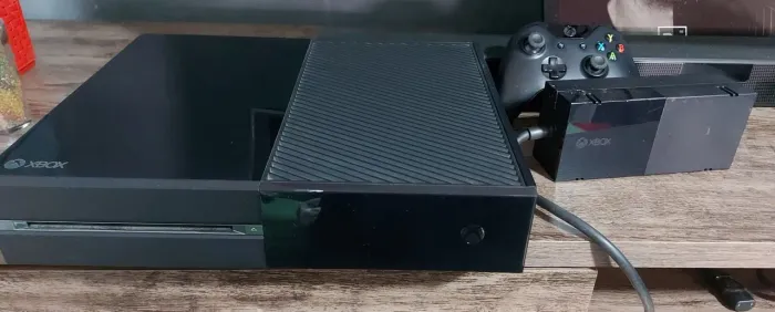 Xbox One (fat) 500GB + Controle original